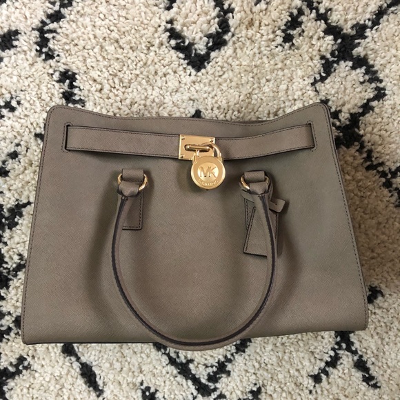 Michael Kors Handbags - Michael Kors Taupe Hamilton Purse